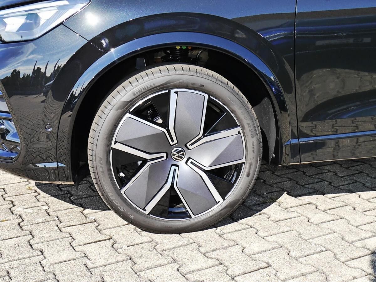 Volkswagen Tiguan R-Line 1,5 l eTSI OPF Leder AHK Pano.-Dach