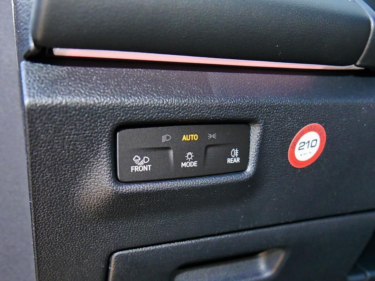 Volkswagen Tiguan R-Line 1,5 l eTSI OPF Leder AHK Pano.-Dach