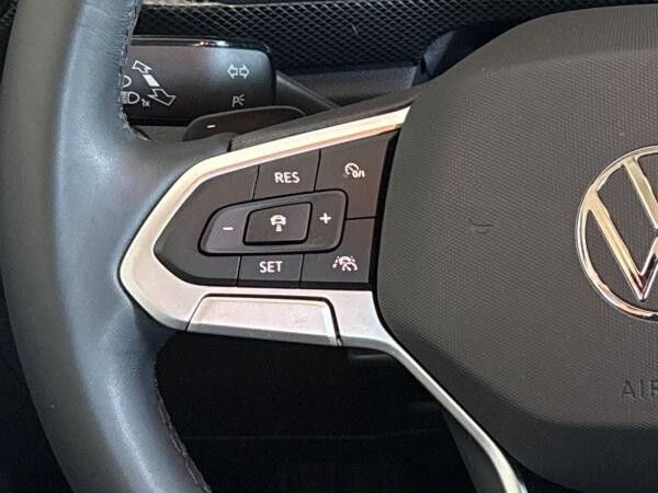 Volkswagen T-Cross 1.0 TSI Life DSG Navi CarPlay ACC Stzhzg