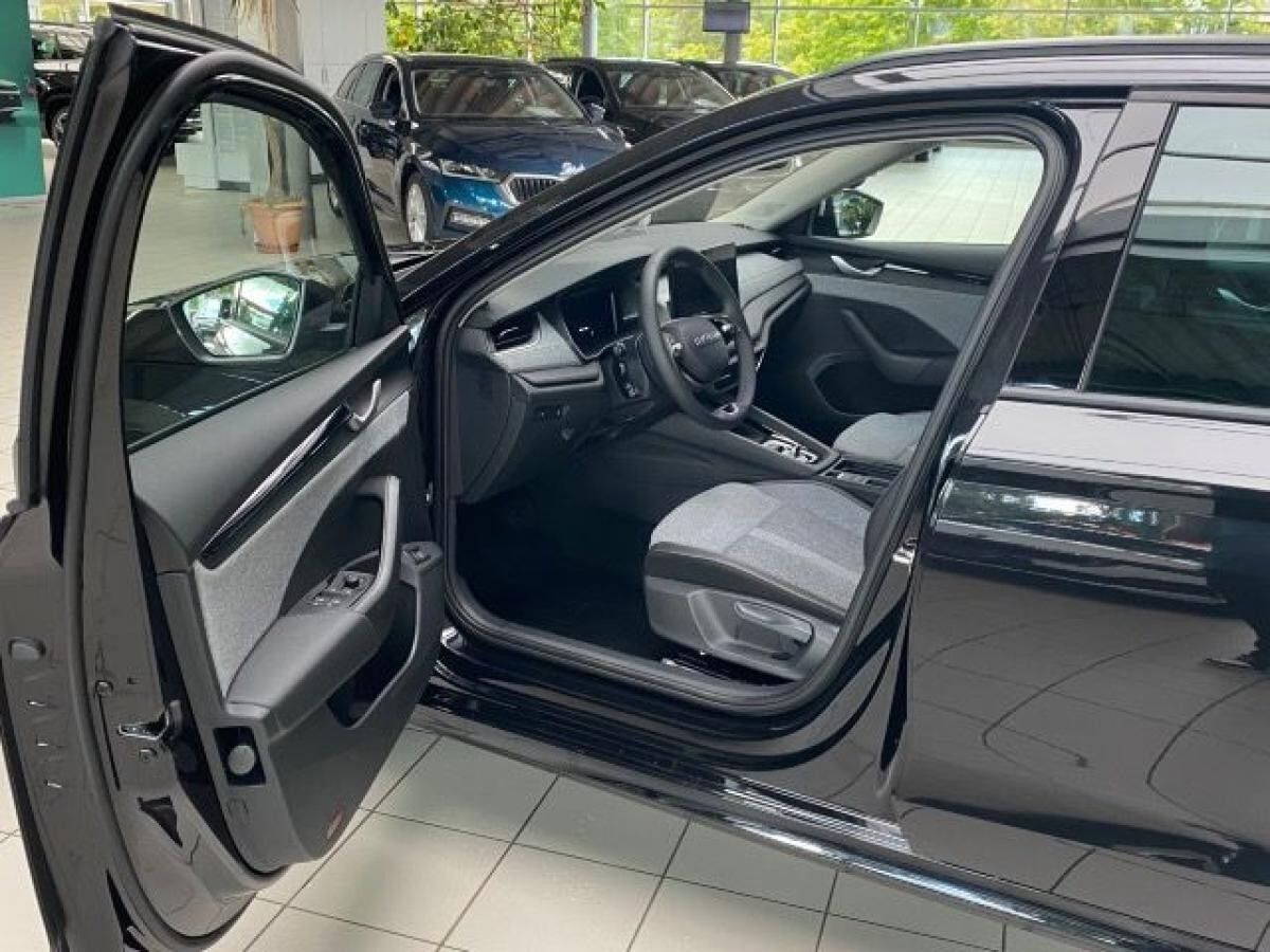 Skoda Octavia Combi Tour 2,0 TDI 7-Gang-DSG Sofort Verfügbar