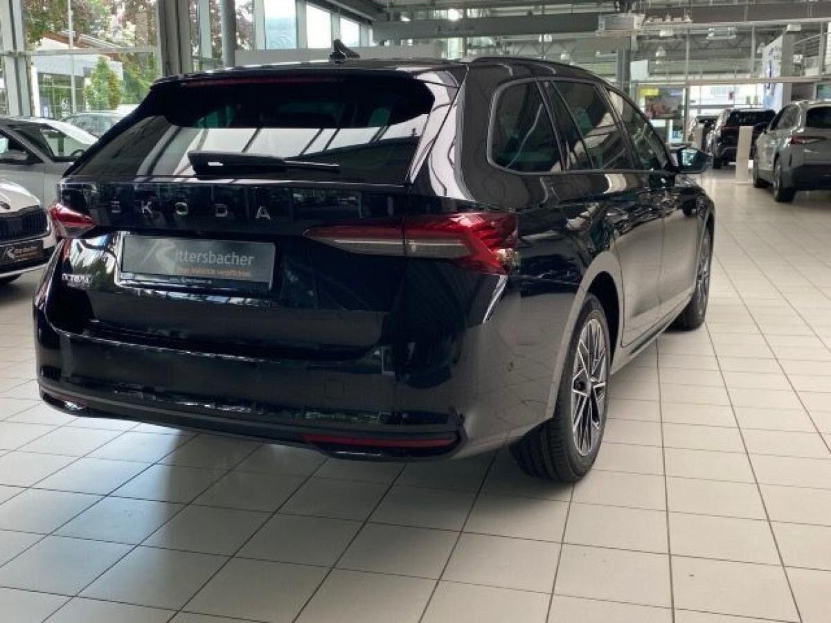 Skoda Octavia Combi Tour 2,0 TDI 7-Gang-DSG Sofort Verfügbar
