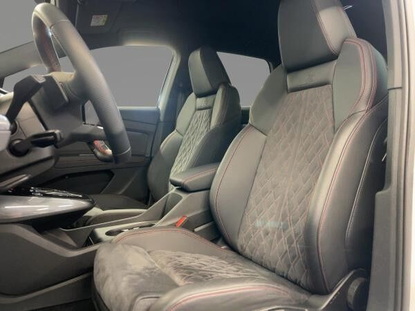 Audi Q4 e-tron 45 edition S-line Matrix Kamera AHK Navi virtual