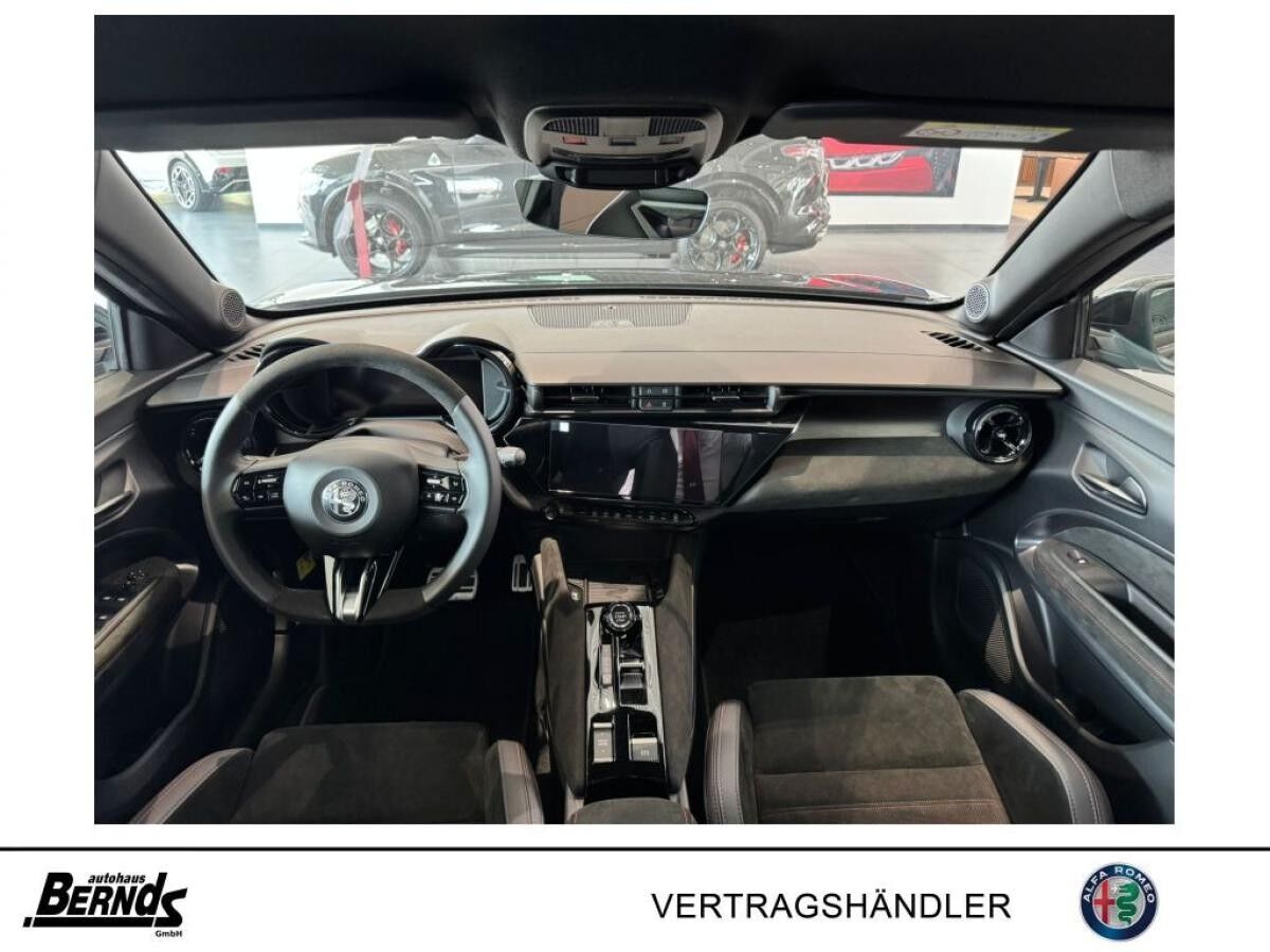 Alfa Romeo Junior Elettrica VELOCE 280PS ⚫️BLACK✨HÖCHSTE-AUSSTATTUNGSLINIE ✨ NRW- GEWERBE Alfa Romeo Junior Elettrica VELOCE 280PS ⚫️BLACK✨HÖCHSTE-AUSSTATTUNGSLINIE ✨ NRW- GEWERBE