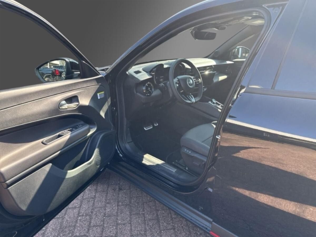 Alfa Romeo Junior Ibrida SPECIALE -Panoramadach - Technologie-Sport-Paket