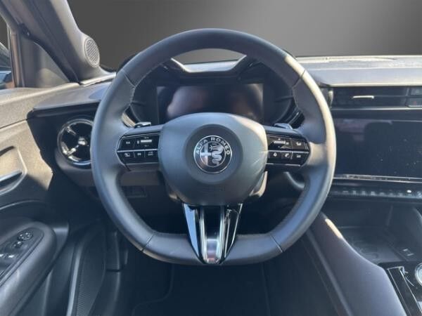 Alfa Romeo Junior Ibrida SPECIALE -Panoramadach - Technologie-Sport-Paket