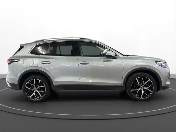 Volkswagen Tiguan 2.0 TDI 4M Elegance AHK Matrix LM 20" Navi ACC