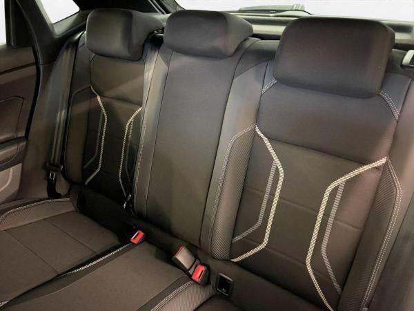Volkswagen Polo 1.0 TSI Highline AHK LM 16" Navi PDC vo+hi ACC DAB