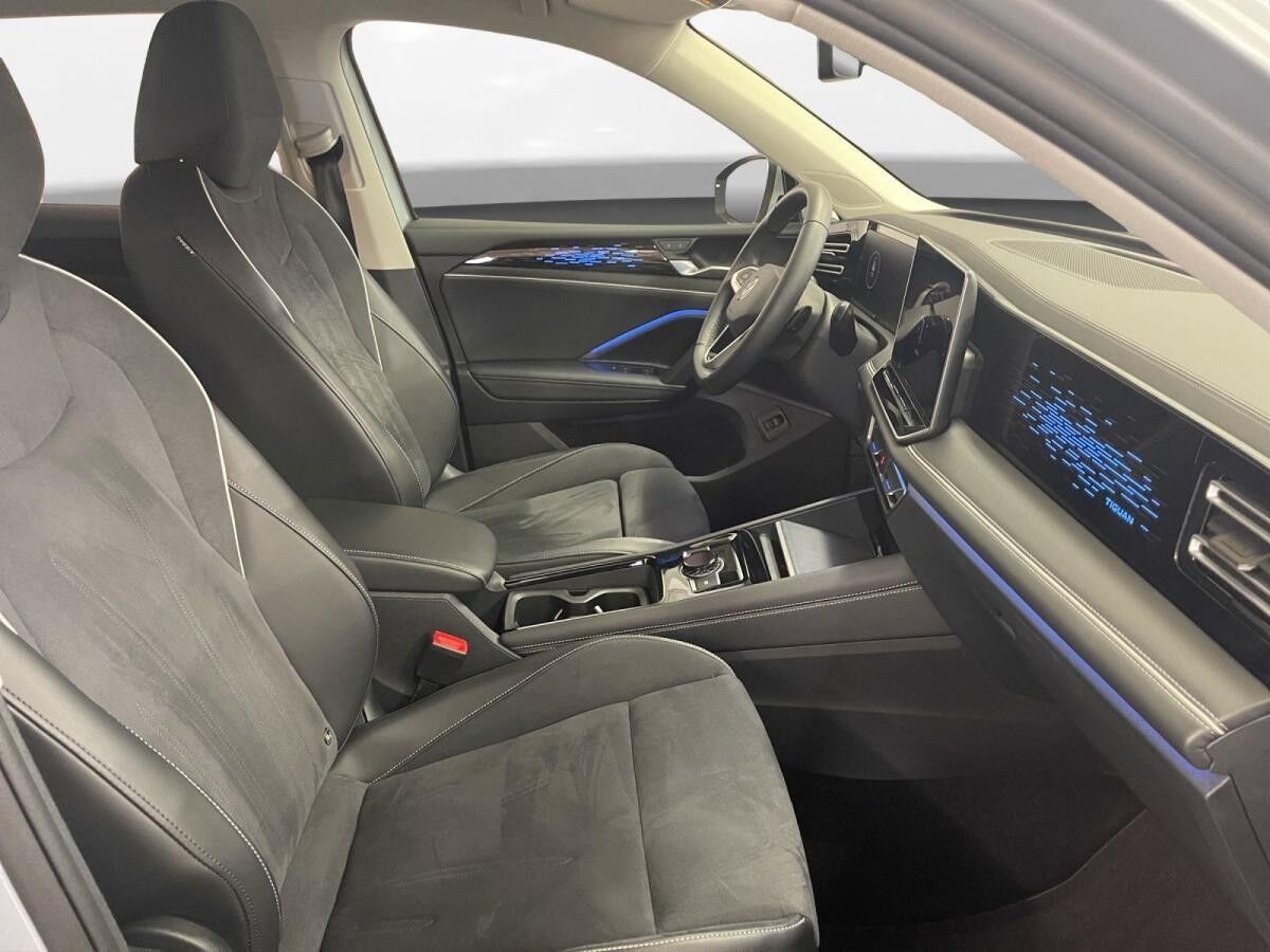 Volkswagen Tiguan 2.0 TDI 4M Elegance AHK Matrix LM 20" Navi ACC