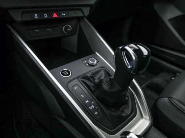 Audi A1 Sportback 30 TFSI S line Leder Navi LED ACC