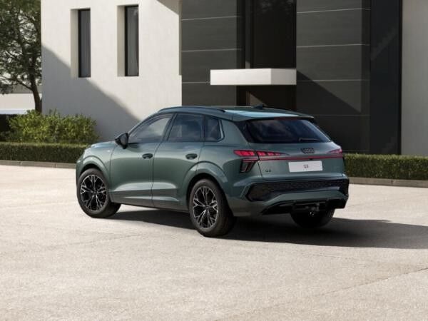 Audi Q3 TFSI quattro S line AHK LED ACC Kamera