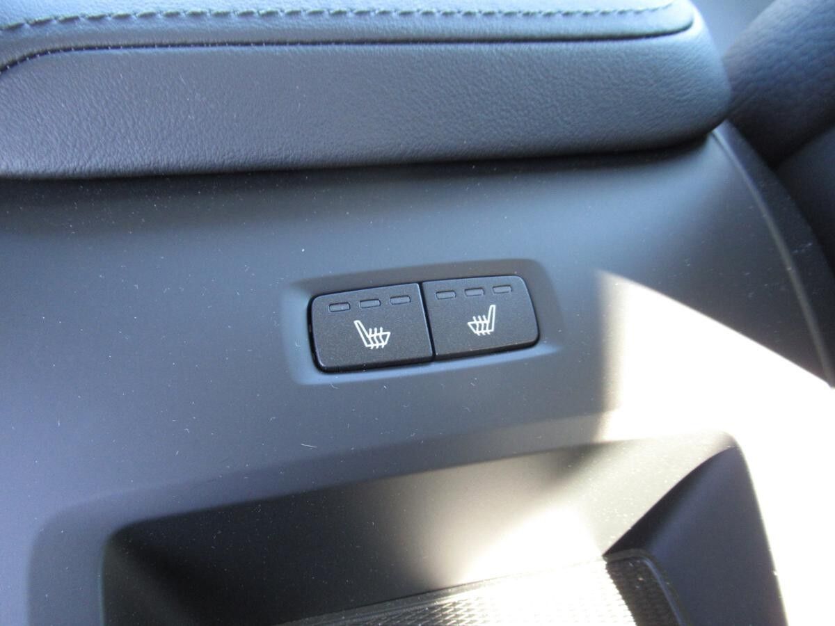 Volvo XC60 B5 AWD Plus Dark