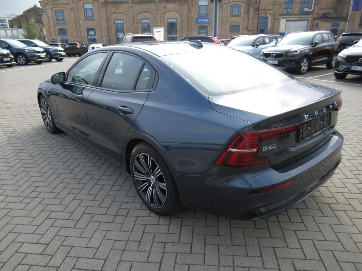 Volvo S60 B4 Plus Dark