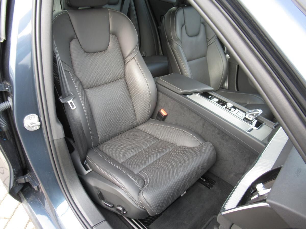 Volvo S60 B4 Plus Dark