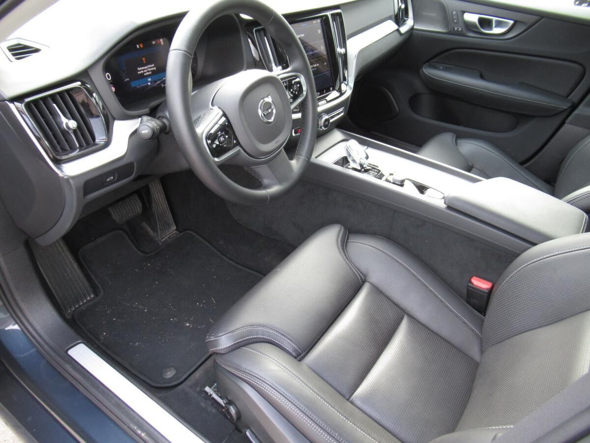 Volvo S60 B4 Plus Dark