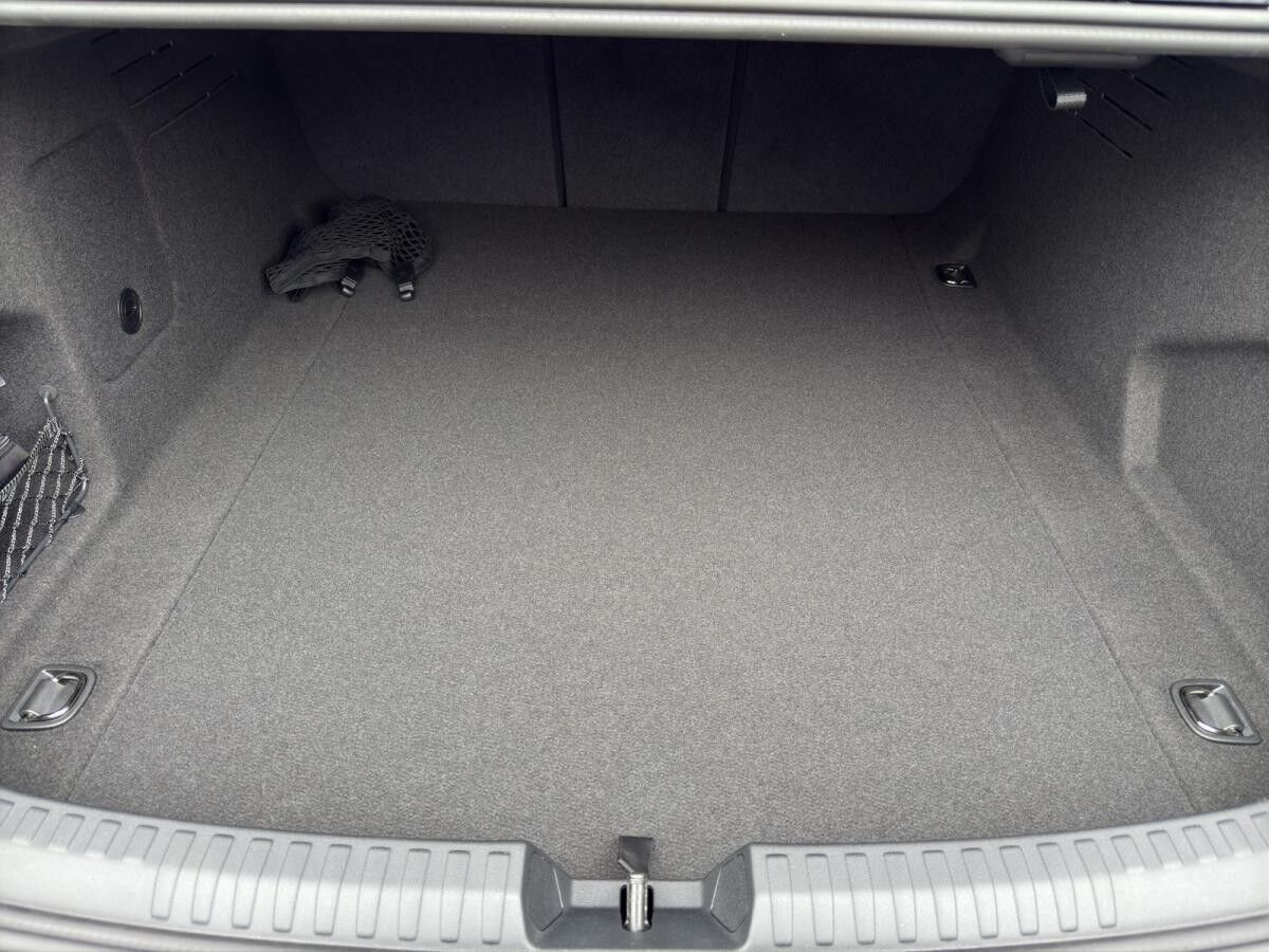 Audi A6 Limousine TDI quattro 150 kW / edition one / Tech plus /