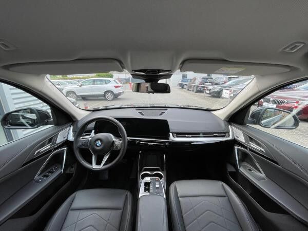 BMW X1 sDrive18d xLine DrivAssPl AHK LED Harman (U11)