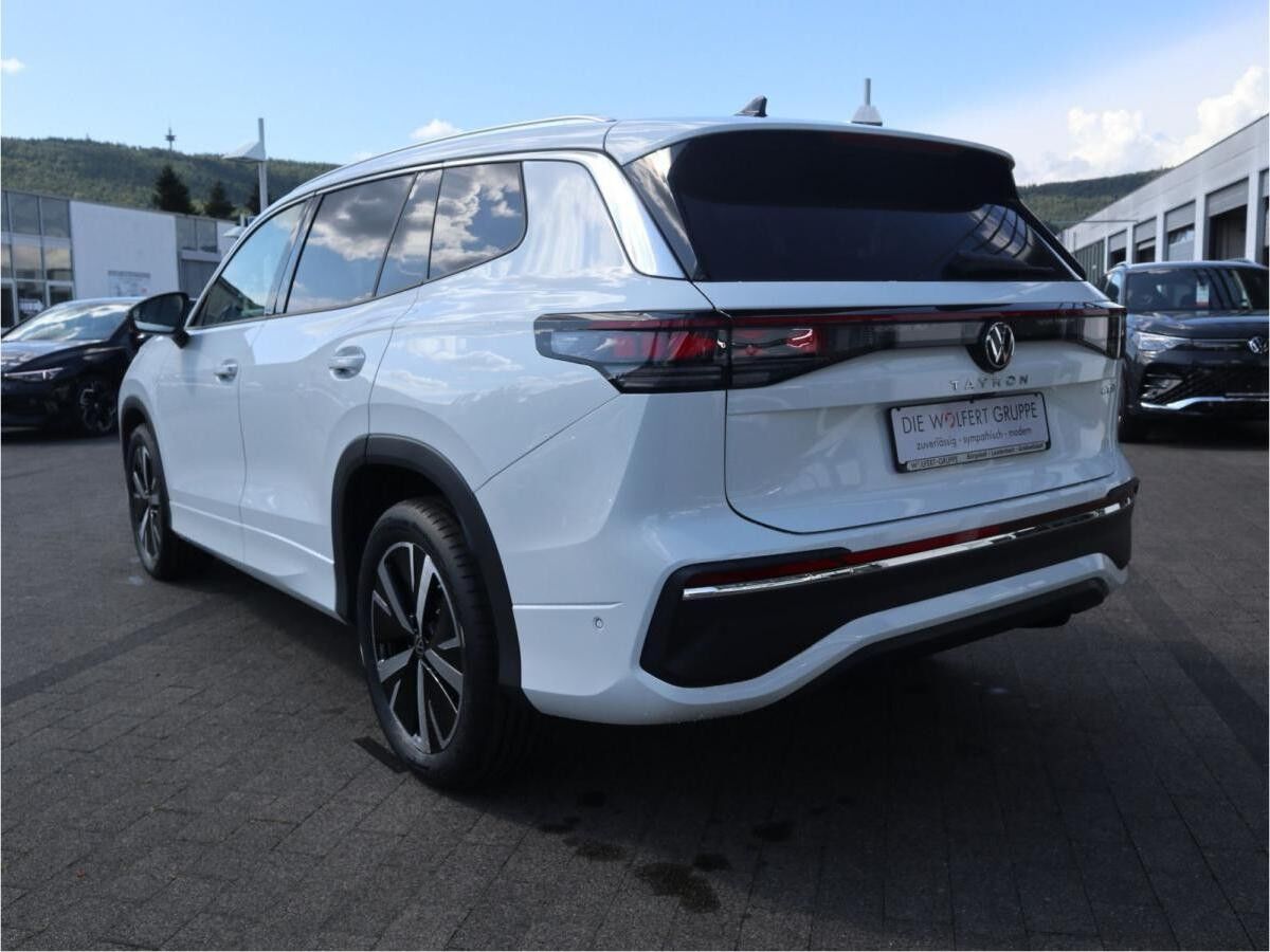 Volkswagen Tayron Elegance 1,5 l eTSI OPF (150 PS) DSG*AHK*WINTERRÄDER*7-SITZER*NAVI* Volkswagen Tayron Elegance 1,5 l eTSI OPF (150 PS) DSG*AHK*WINTERRÄDER*7-SITZER*NAVI*