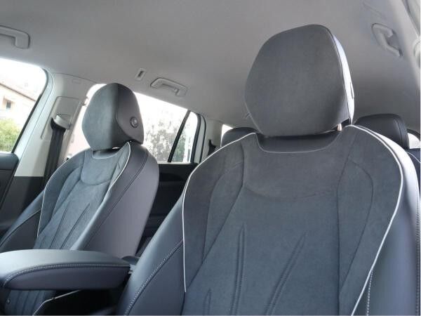 Volkswagen Tayron Elegance 1,5 l eTSI OPF (150 PS) DSG*AHK*WINTERRÄDER*7-SITZER*NAVI*