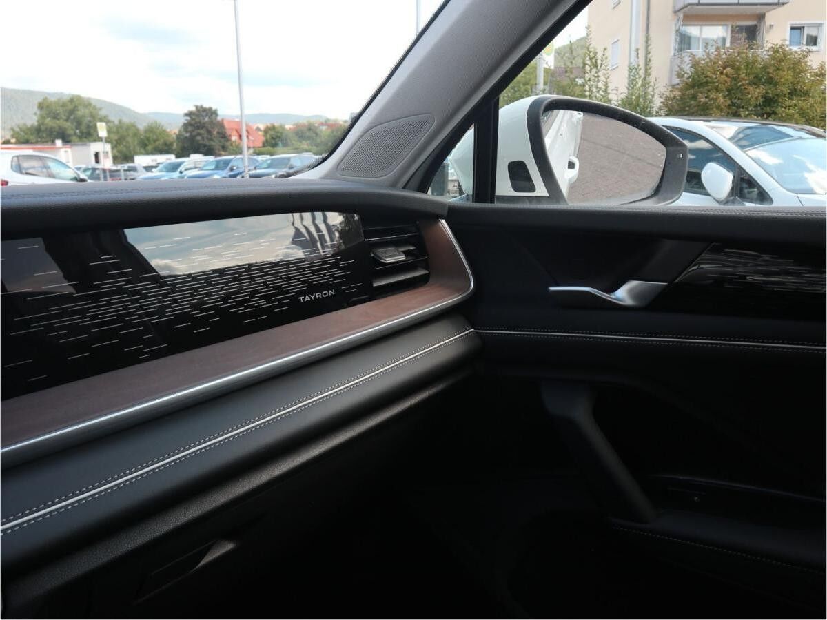 Volkswagen Tayron Elegance 1,5 l eTSI OPF (150 PS) DSG*AHK*WINTERRÄDER*7-SITZER*NAVI* Volkswagen Tayron Elegance 1,5 l eTSI OPF (150 PS) DSG*AHK*WINTERRÄDER*7-SITZER*NAVI*