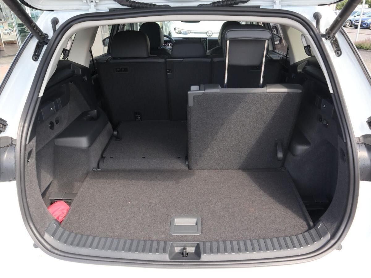 Volkswagen Tayron Elegance 1,5 l eTSI OPF (150 PS) DSG*AHK*WINTERRÄDER*7-SITZER*NAVI* Volkswagen Tayron Elegance 1,5 l eTSI OPF (150 PS) DSG*AHK*WINTERRÄDER*7-SITZER*NAVI*