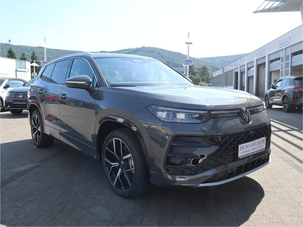 Volkswagen Tayron R-Line 2,0 TDI SCR 4MOTION (193 PS) DSG *AHK*PANO*STANDHZG*WINTERRÄDER*