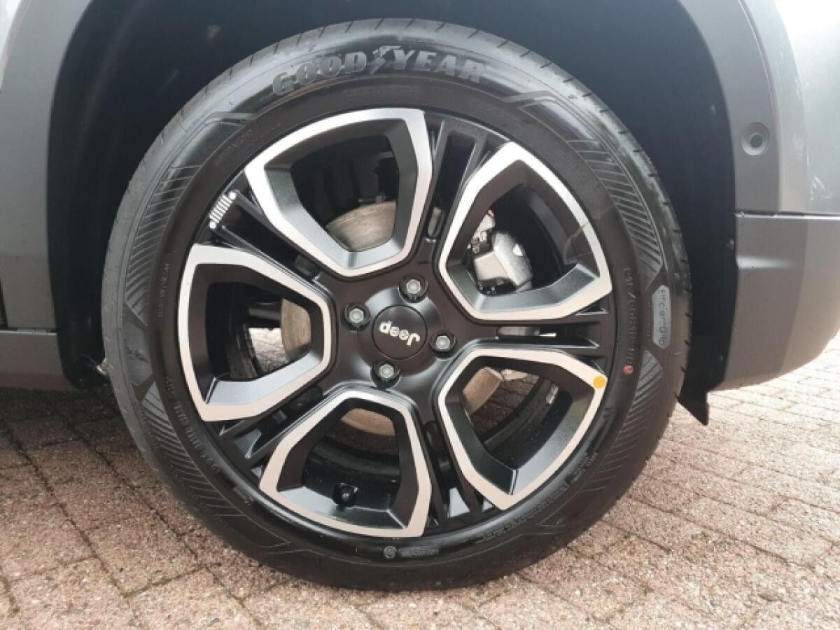 Jeep Avenger Summit Pano Leder Infotainment Paket-MY25 Wärmepumpe