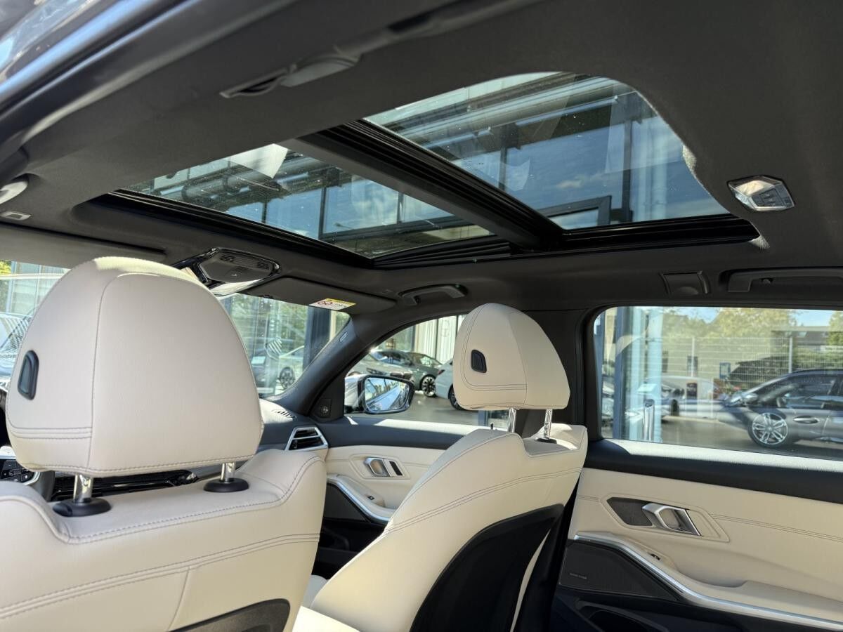 BMW 330 e Touring M Sport //Stop&Go HeadUp FACELIFT