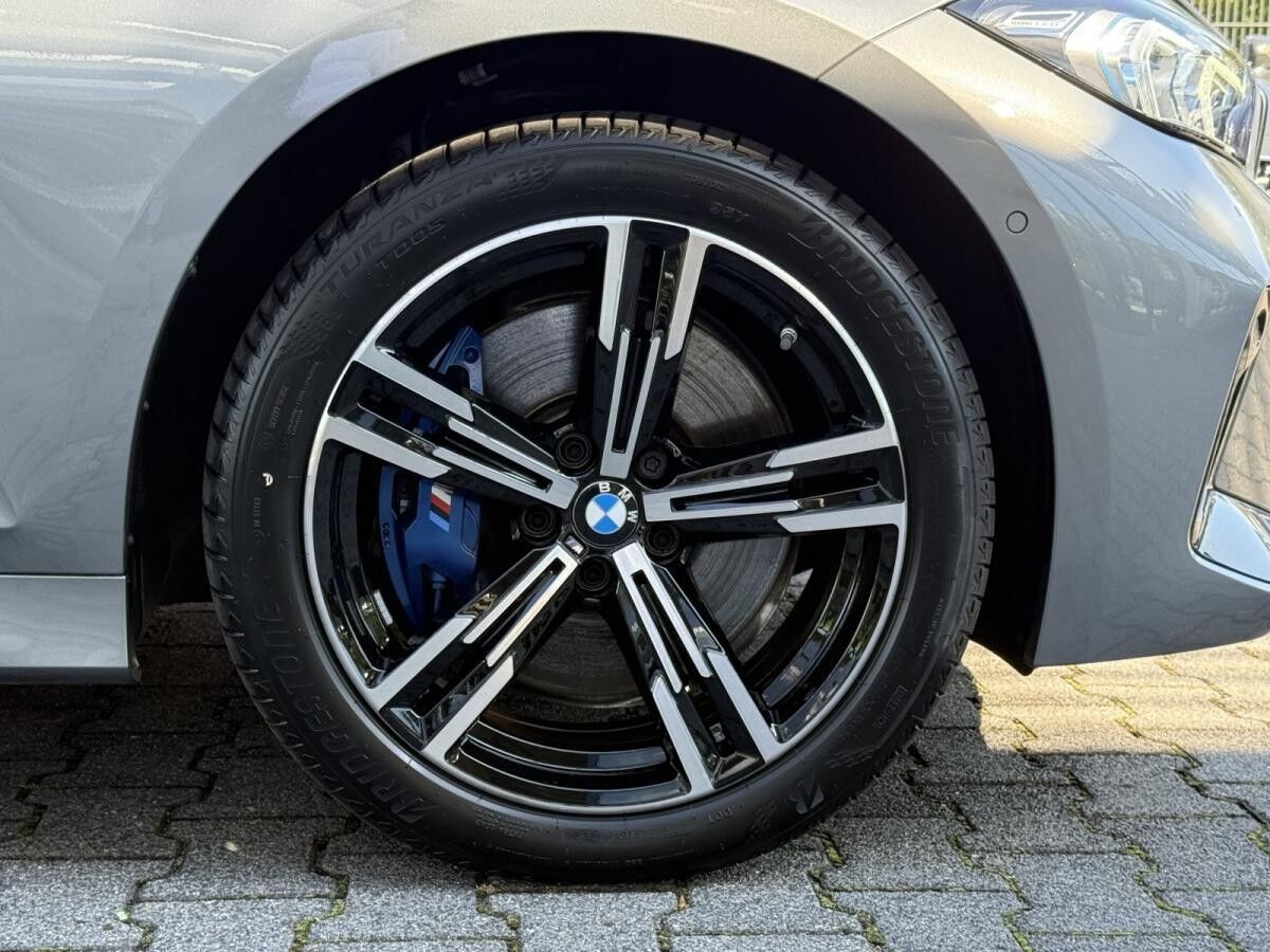 BMW 330 e Touring M Sport //Stop&Go HeadUp FACELIFT