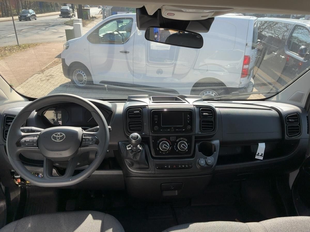 Toyota Proace Max ***Proace Max L3 Pritsche Doppelkabine Pritsche Doka Work 35H 2.2 Diesel 103kW (140 PS)***