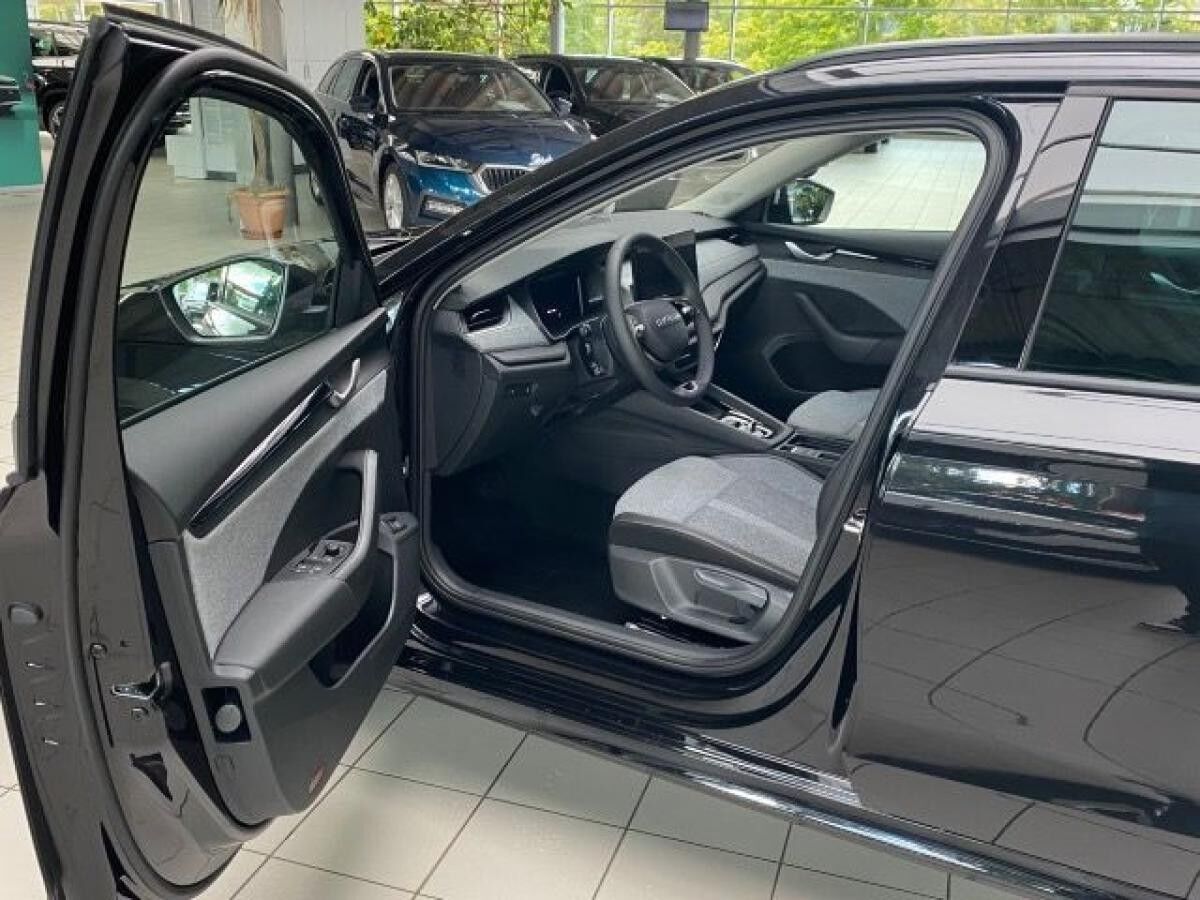 Skoda Octavia Combi Tour 2,0 TDI 7-Gang-DSG Sofort Verfügbar