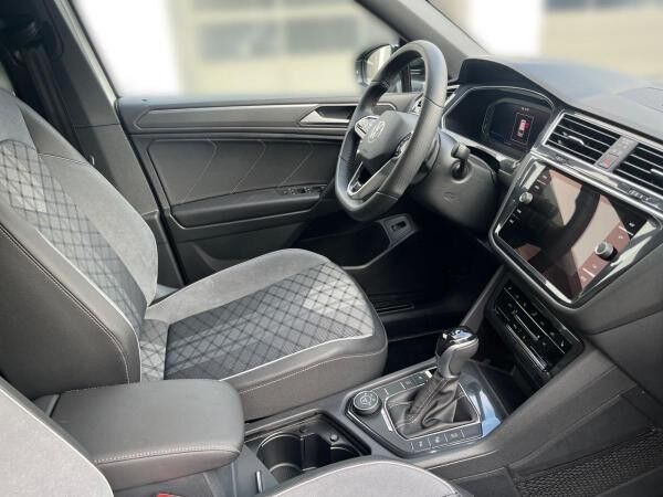 Volkswagen Tiguan Allspace 2.0 TSI DSG R-Line 4Motion Navi AHK IQ.LIGHT - LED-Matrix-Scheinwerfer Standheizung