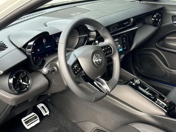 Alfa Romeo Junior 1.2 VGT Mild Hybrid Speciale
