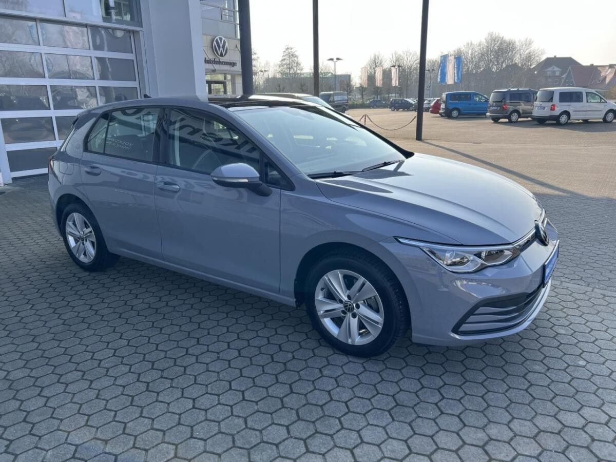 Volkswagen Golf VIII 1.0 TSI ACC+SHZ+PANORAMA+PDC+NAVI+GJR Volkswagen Golf VIII 1.0 TSI ACC+SHZ+PANORAMA+PDC+NAVI+GJR