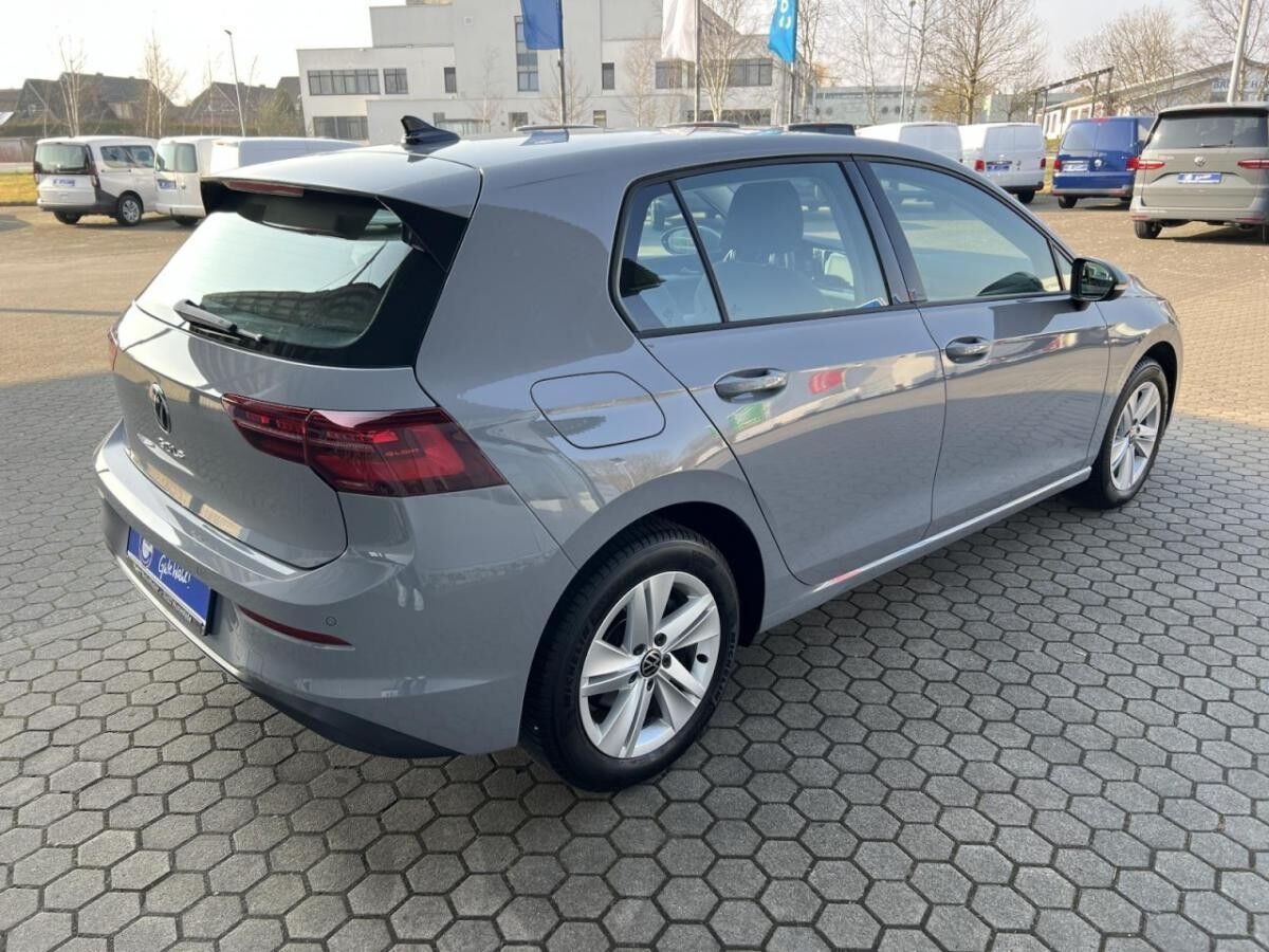 Volkswagen Golf VIII 1.0 TSI ACC+SHZ+PANORAMA+PDC+NAVI+GJR Volkswagen Golf VIII 1.0 TSI ACC+SHZ+PANORAMA+PDC+NAVI+GJR