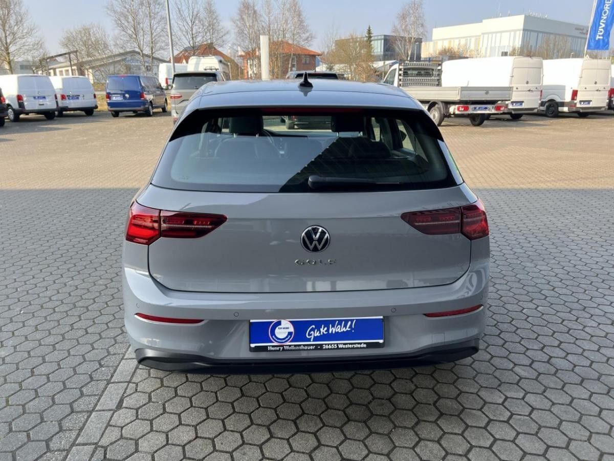 Volkswagen Golf VIII 1.0 TSI ACC+SHZ+PANORAMA+PDC+NAVI+GJR Volkswagen Golf VIII 1.0 TSI ACC+SHZ+PANORAMA+PDC+NAVI+GJR