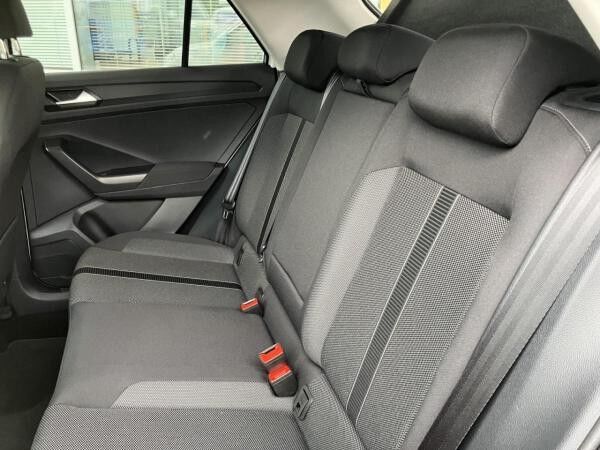 Volkswagen T-Roc 1.0 TSI Life NAVI+CARPLAY+SHZ+PDC+LED+MFL