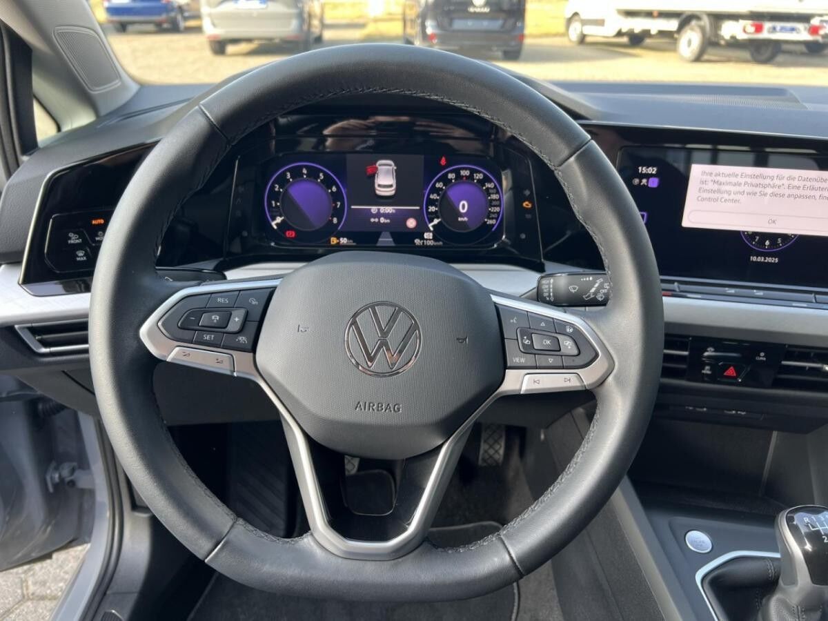 Volkswagen Golf VIII 1.0 TSI ACC+SHZ+PANORAMA+PDC+NAVI+GJR Volkswagen Golf VIII 1.0 TSI ACC+SHZ+PANORAMA+PDC+NAVI+GJR