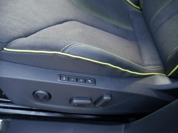 Skoda ENYAQ RS Lounge NAVI AHK ACC HUD PANO MATRIX-LED *816*
