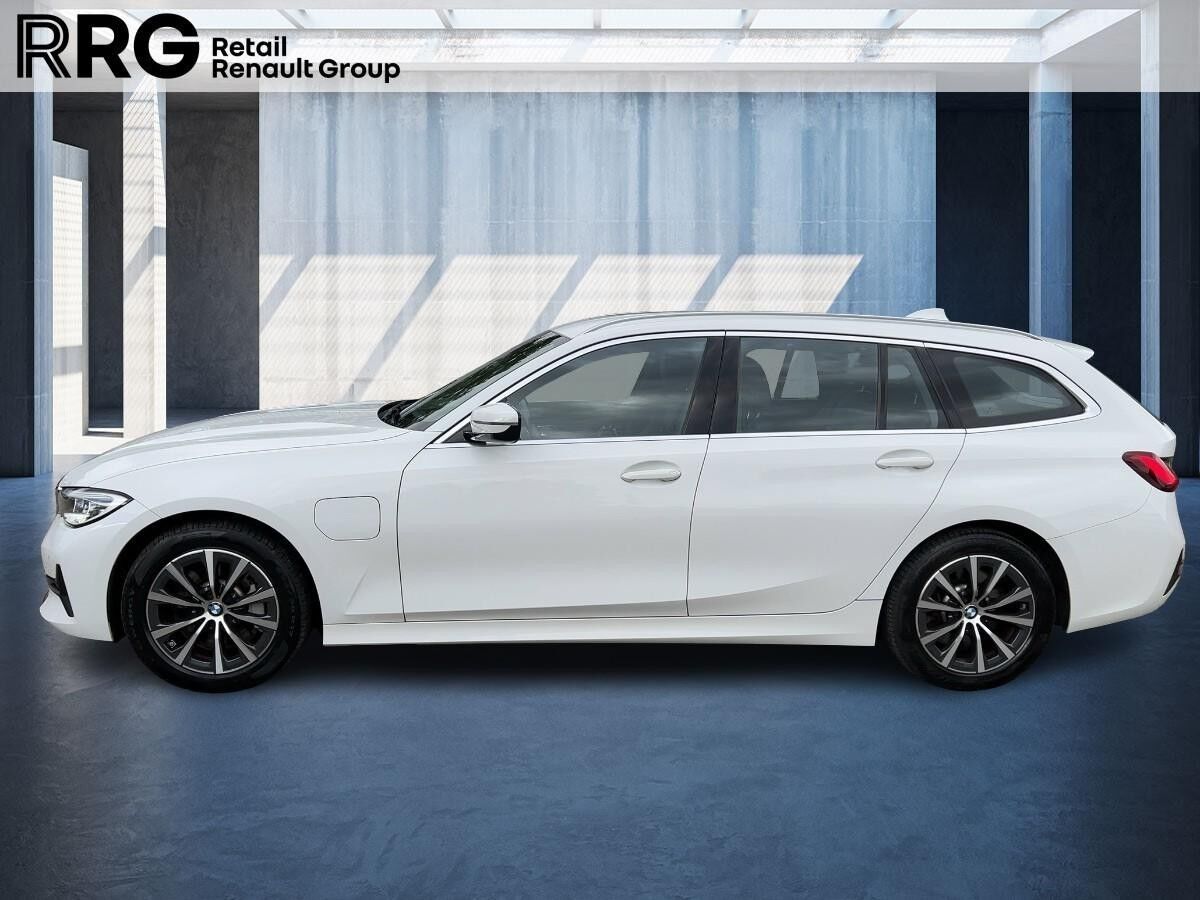 BMW 330 e Touring Sport Line