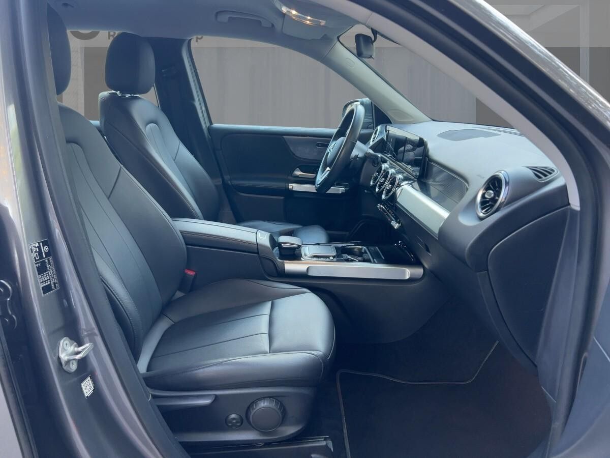 Mercedes-Benz GLB 250 Automatik LED Leder + Klima + Kamera + P