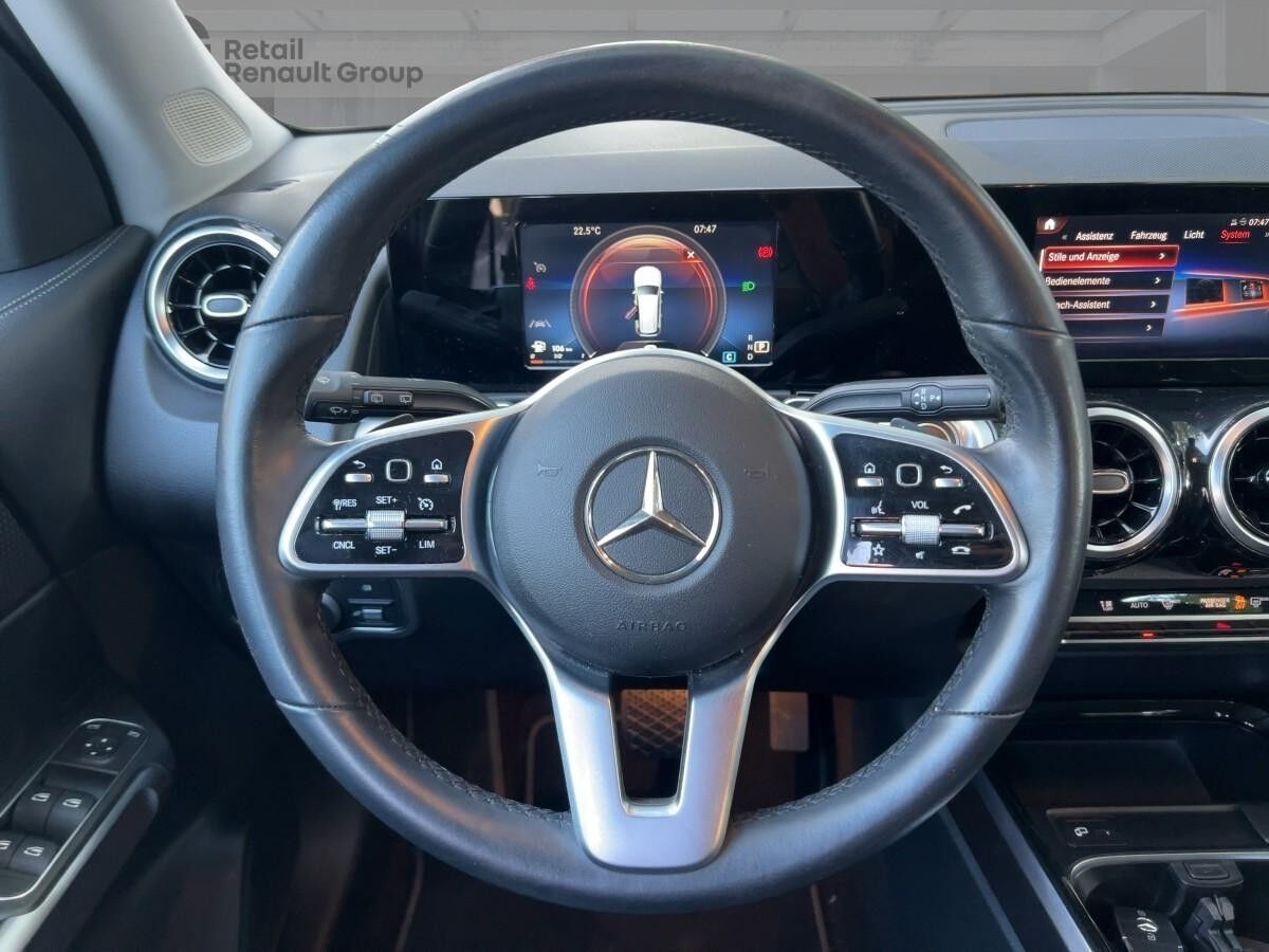 Mercedes-Benz GLB 250 Automatik LED Leder + Klima + Kamera + P