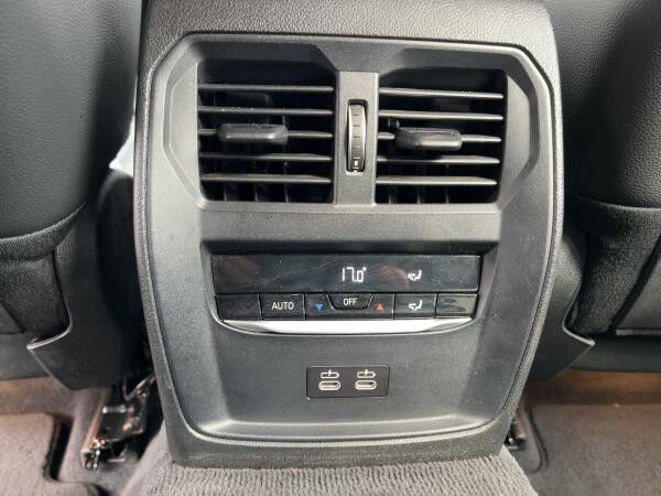 BMW 330 e Touring Sport Line LED SHZ PDC Navi