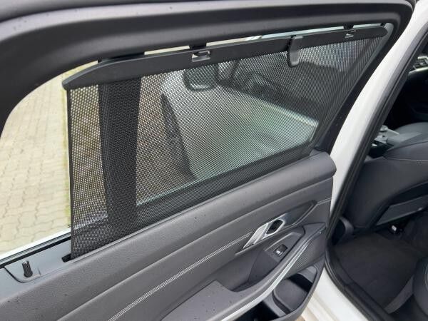 BMW 330 e Touring Sport Line LED SHZ PDC Navi