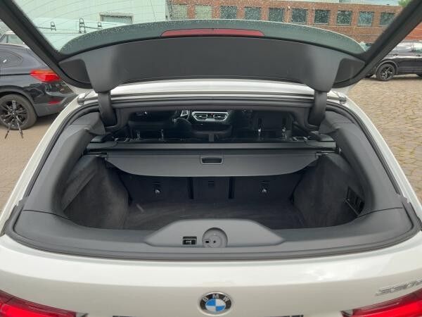 BMW 330 e Touring Sport Line LED SHZ PDC Navi