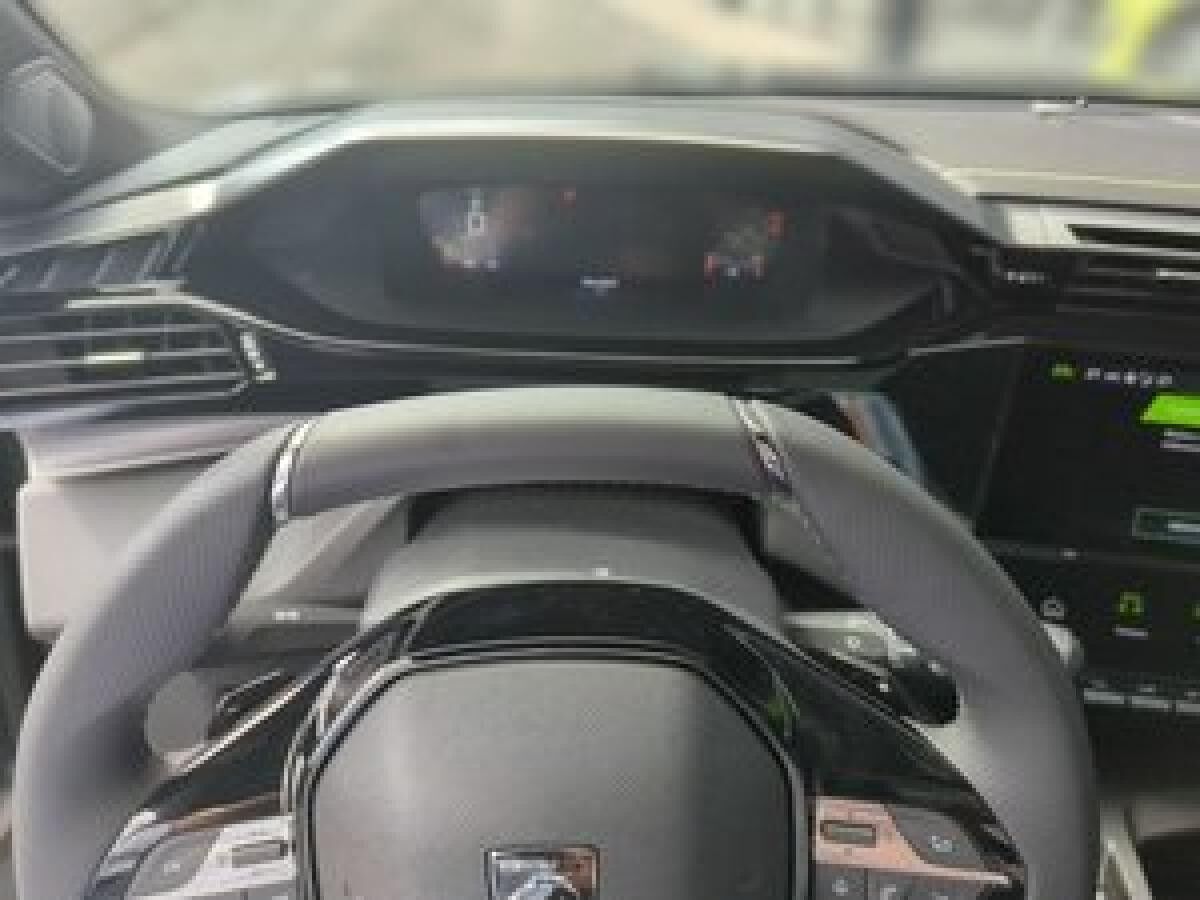 Peugeot 408 Hybrid 145 e-DSC6 GT ***Vorführfahrzeug***