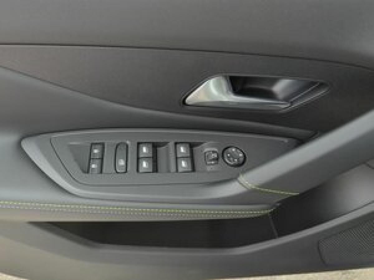 Peugeot 408 Hybrid 145 e-DSC6 GT ***Vorführfahrzeug***