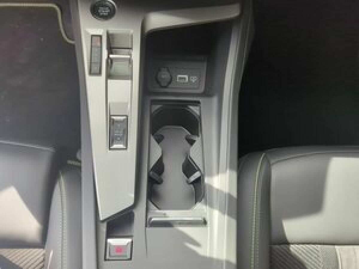 Peugeot 408 Hybrid 145 e-DSC6 GT ***Vorführfahrzeug***