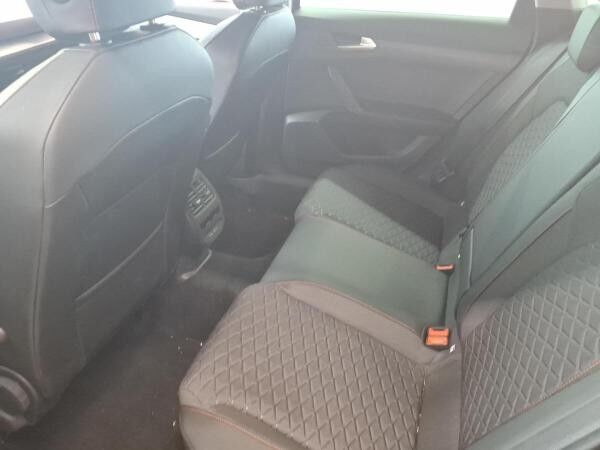 Seat Leon Sportstourer 1.5 eTSI 110 kW FR DSG - Matrix-LED Navi ACC Kamera DAB Front Assist Virtual Cockpit M