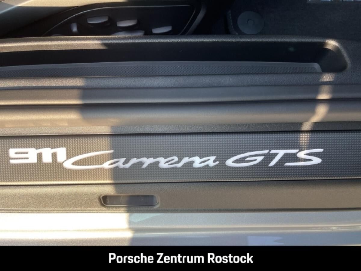 Porsche 992 Carrera GTS