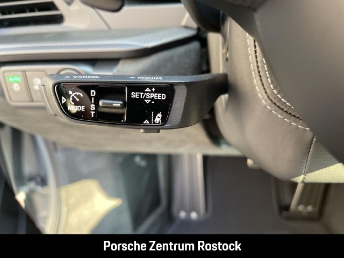 Porsche 992 Carrera GTS